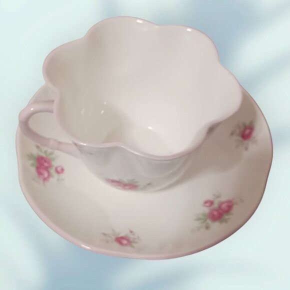 Crown Staffordshire Fine Bone China Sweetheart Rose Teacup & Saucer Set - Picture 1 of 7